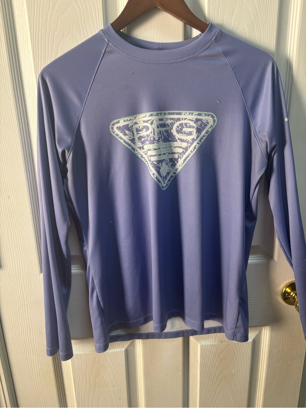 Columbia pfg shirt